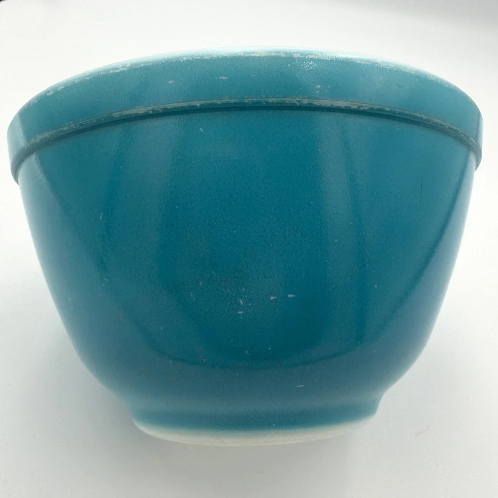 Vintage Pyrex 401 Turquoise Blue Mixing Bowl 1.5 Pint Milk Glass Mid Century